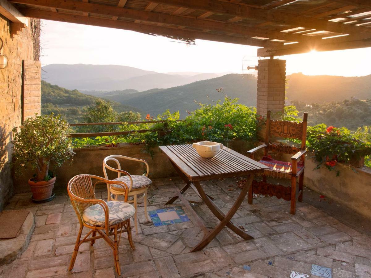 Casa La Valle, Gubbio, Frazione Santa Cristina Bed & Breakfast Exterior foto