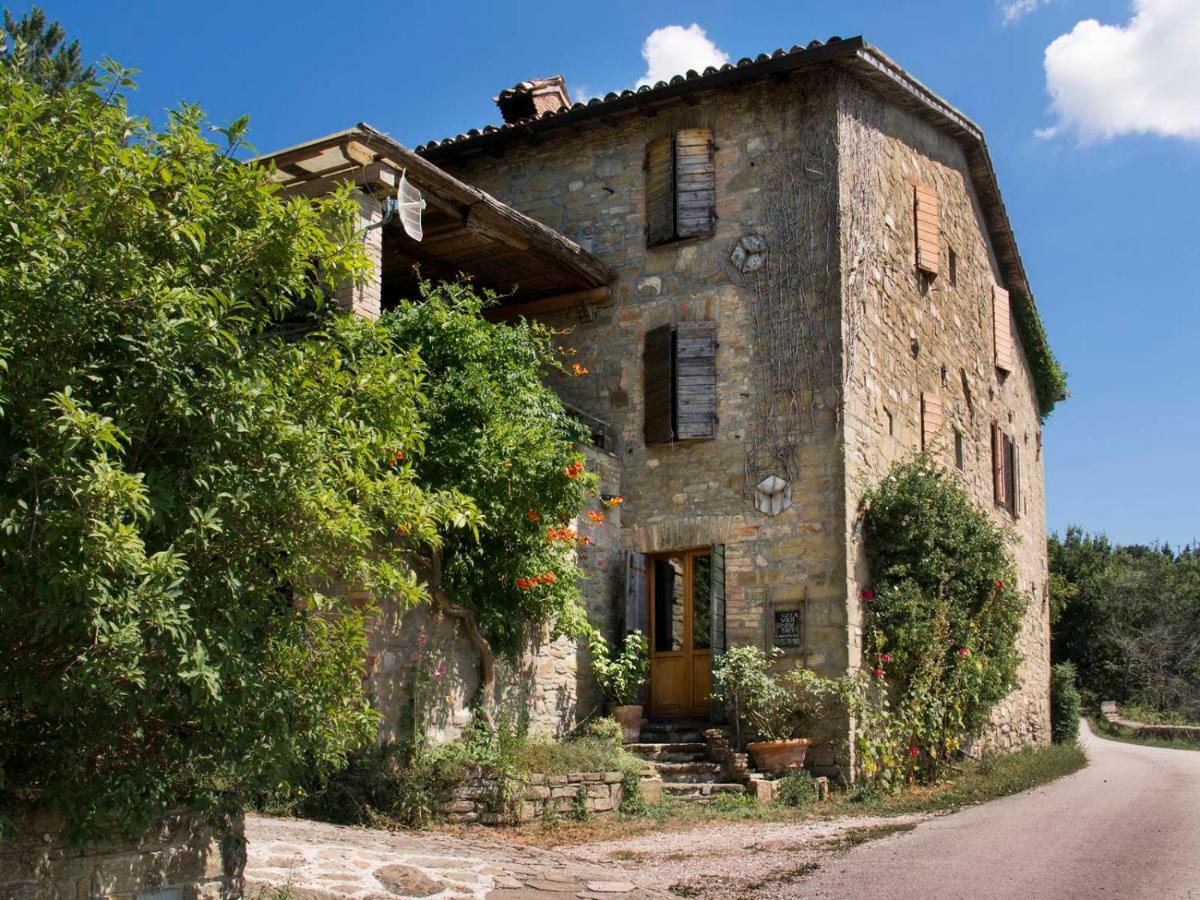 Casa La Valle, Gubbio, Frazione Santa Cristina Bed & Breakfast Exterior foto